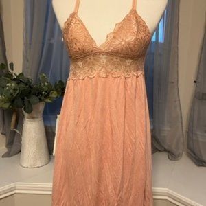 Daisy Fuentes cute sexy pink Nighty -Small